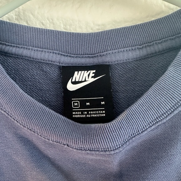 NWOT Nike Blue cropped t-shirt with drawstring - Picture 2 of 3